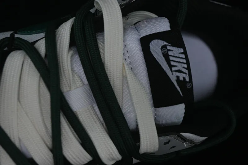 All categories Nk SB Dunk series Nk SB Dunk Low low-top sneakers Nike SB Dunk Low white and green strap low-top casual sneakers DD1391-100